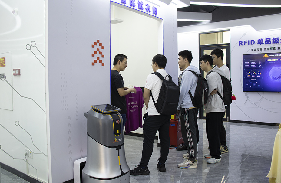  SYSU collaborates with Joinet to organize school enterprise research and learning activities